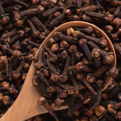 Cloves