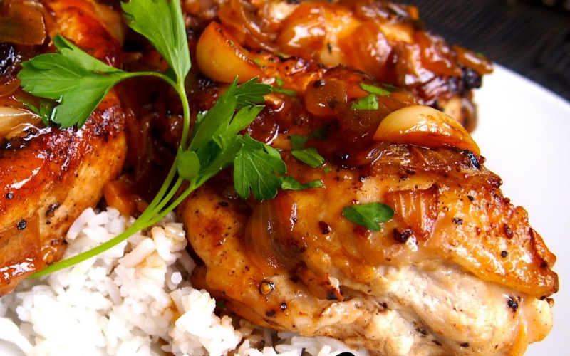 BAKED HONEY GARLIC CHICKEN